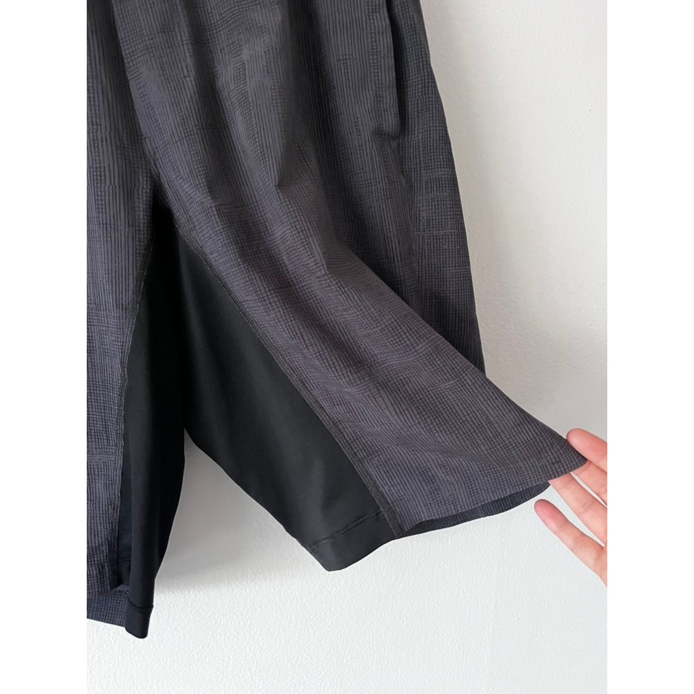 Lululemon T.H.E. Short 9" Linerless Grid Lines Deep Coal Black size small - Picture 6 of 13